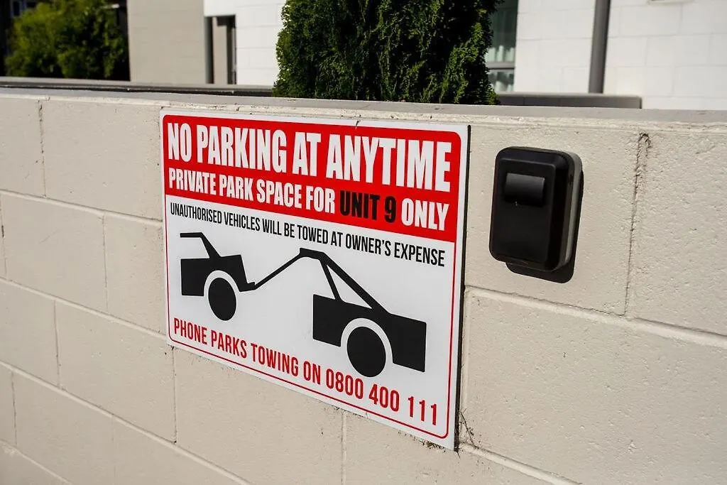Location Cbd Close To Hospital And Hagley Park With Free Parking Christchurch Apartment