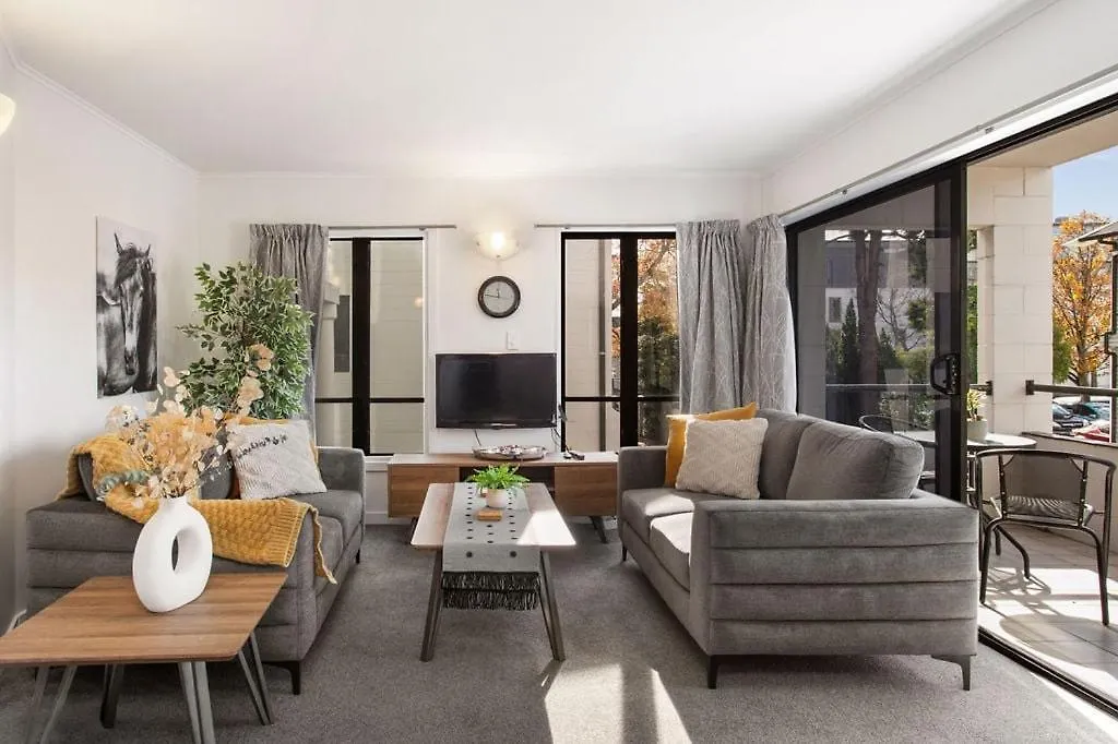 Location Cbd Close To Hospital And Hagley Park With Free Parking Christchurch